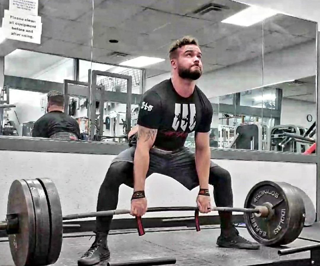 Benefits of Lifting Straps: Maximize Strength and Grip Power