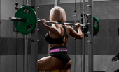How A Weightlifting Belt Can Help Women - Rip Toned