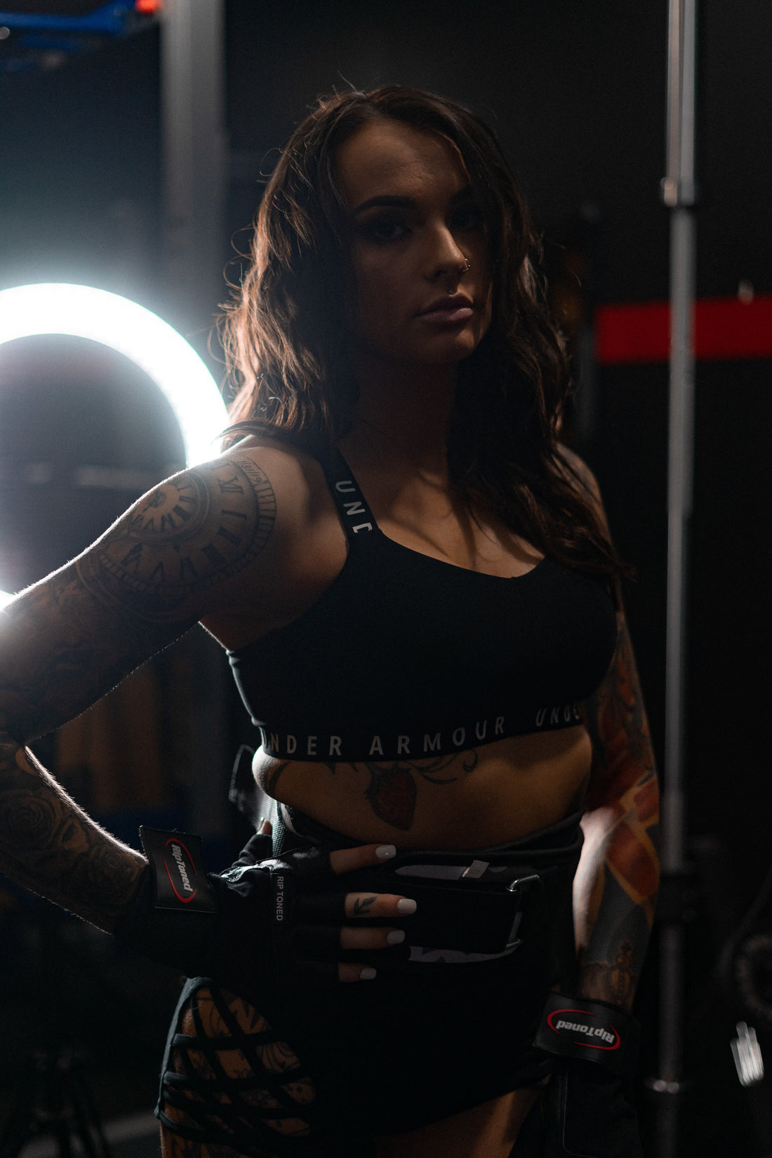 Wrist Wraps for Bench Press vs Deadlifts Guide - Rip Toned